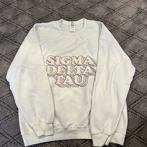 Gildan White Sweatshirt Collegiate Style